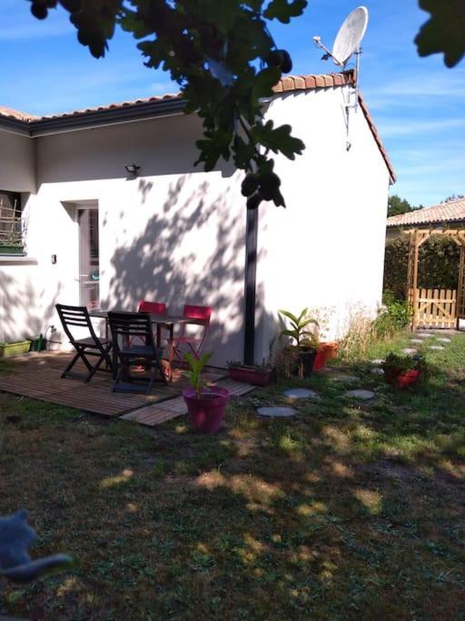 Petite Maison Avec Jardin Entre Lac Et Village هورتين المظهر الخارجي الصورة